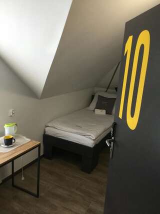 Отели эконом-класса Kimanoclegi Ополе Одноместный номер с собственной ванной комнатой-4