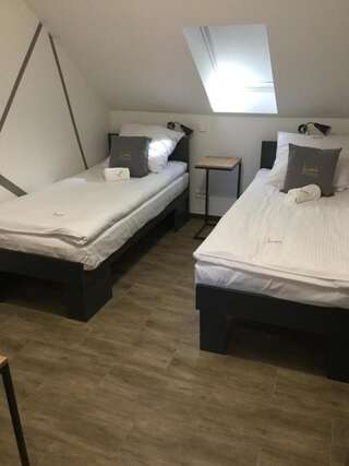 Отели эконом-класса Kimanoclegi Ополе Двухместный номер с 2 отдельными кроватями и собственной ванной комнатой-3